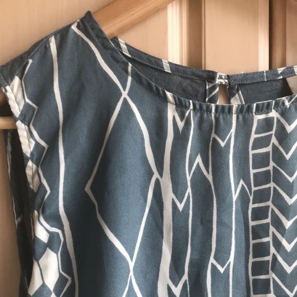 ANTHROPOLOGIE SLEEVELESS SHIRT Dolan SEE measurements! - Picture 4 of 13